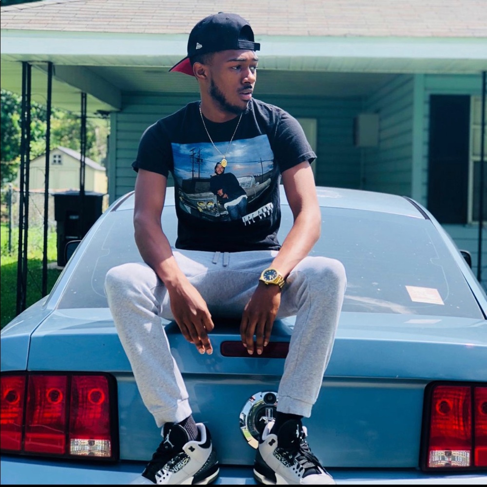 Meet your Posher, Kenneth